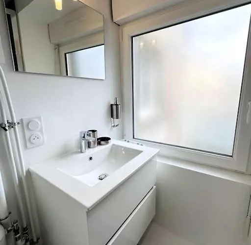 L'escale Du Mont Saint Michel Avranches